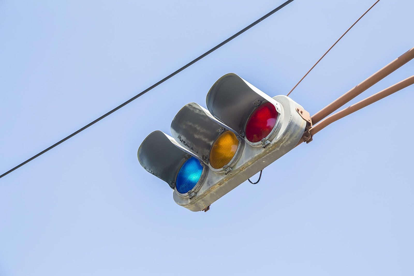 00 Blue Japan Uses Blue Traffic Lights Instead Of Green Heres Why 193640693 Salaryman