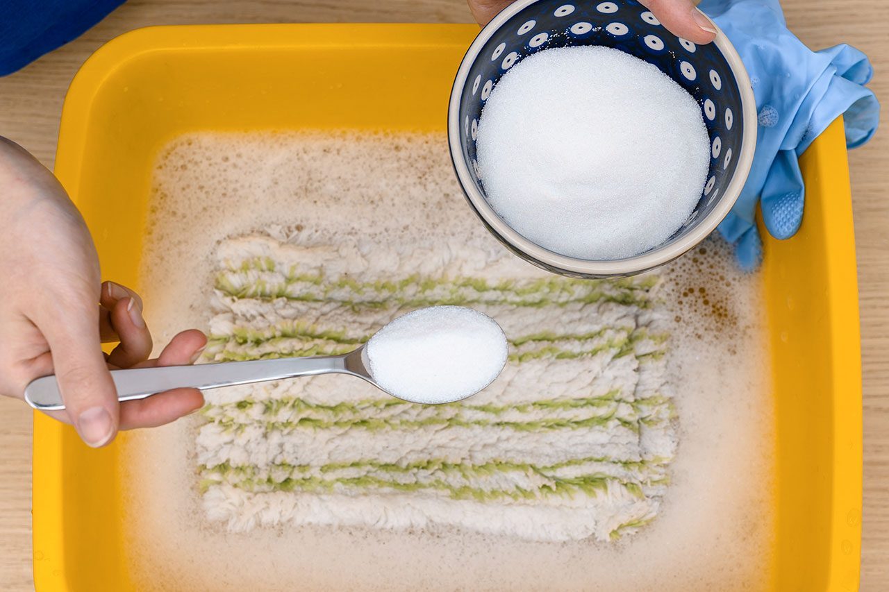 Ecological natural cleaning agent, baking soda and vinegar liquid