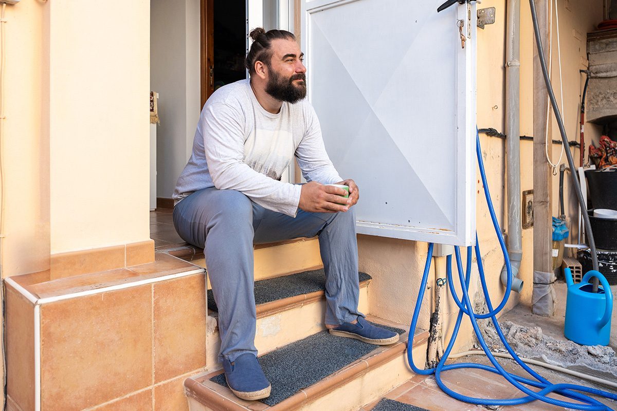 Beat the Heat: Must-Have Cooling Gear for Summer DIY Projects