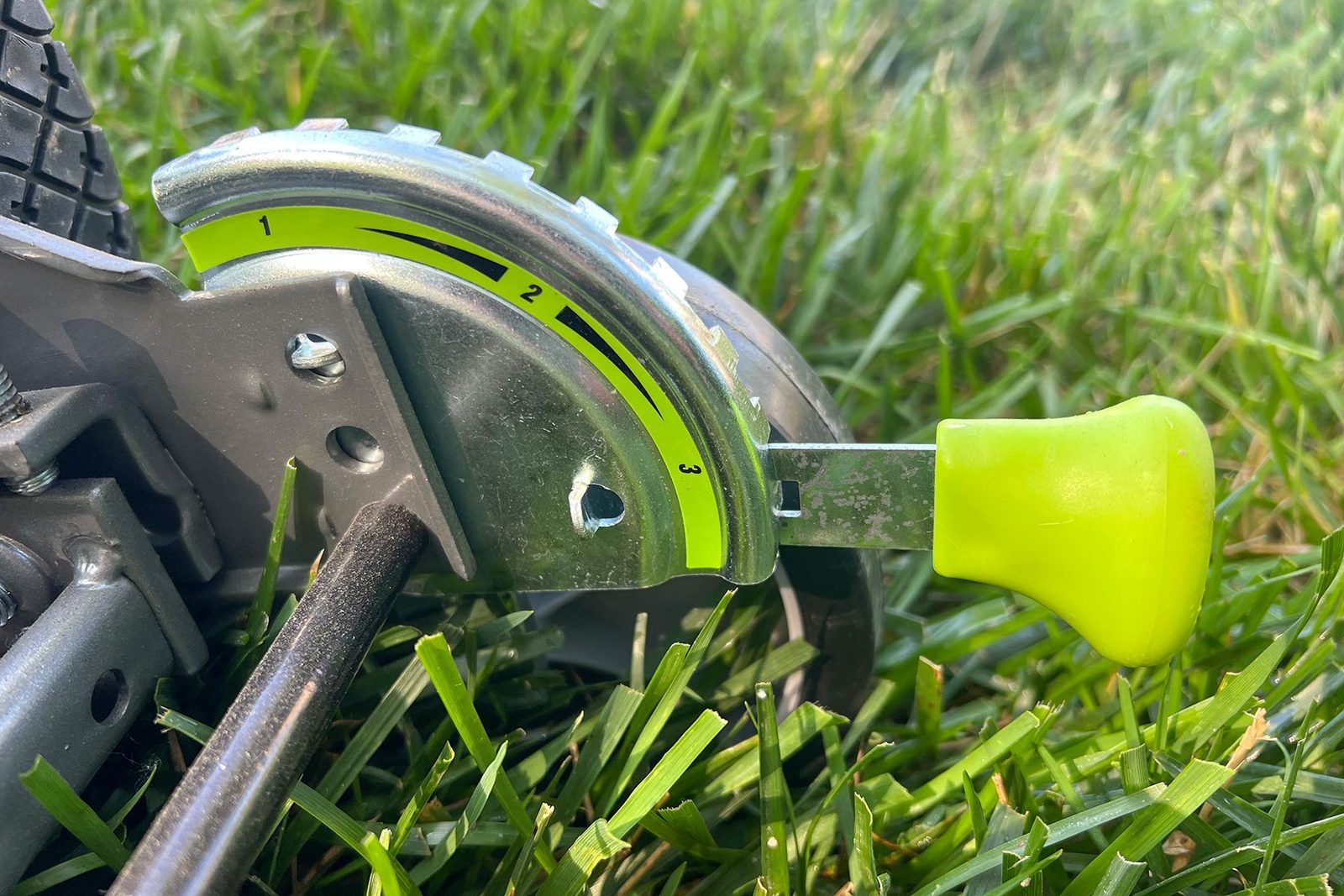 I Review the Best Lawn Mowers for a Living. Here's My Experience with the Earthwise Reel Mower