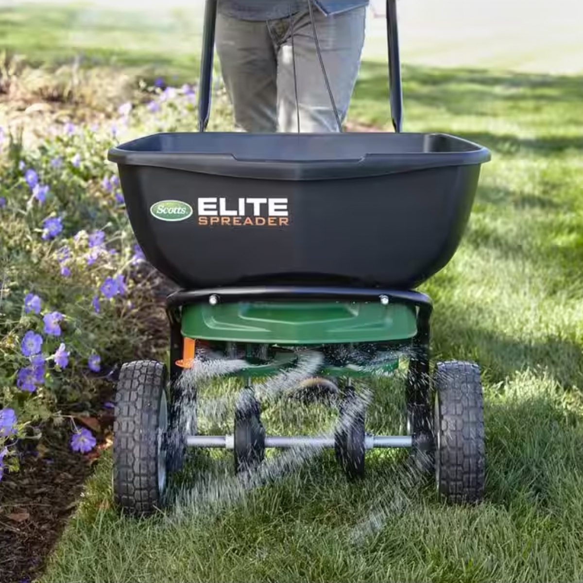 Scotts Elite Spreader: Complete Buyers Guide with Reviews