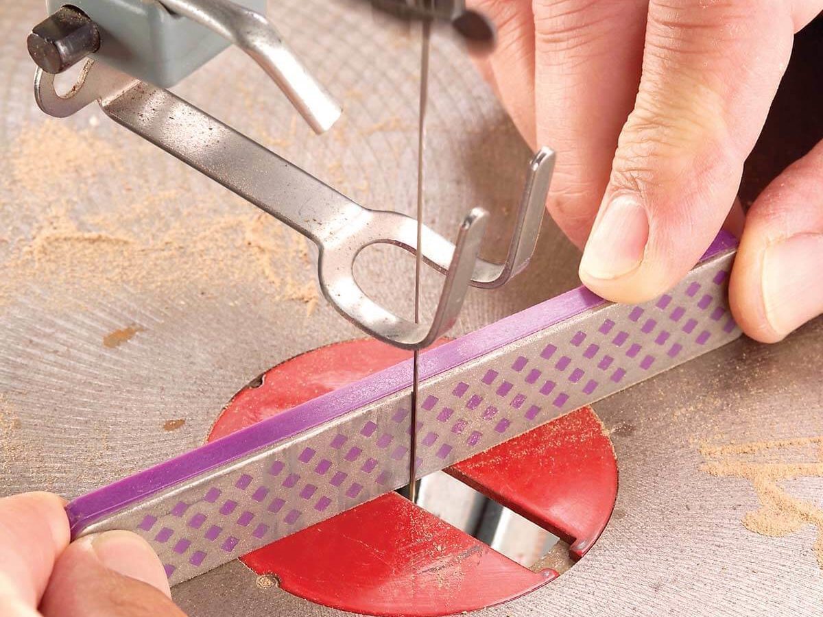 Scroll Saw Tips: Saw Tighter Curves
