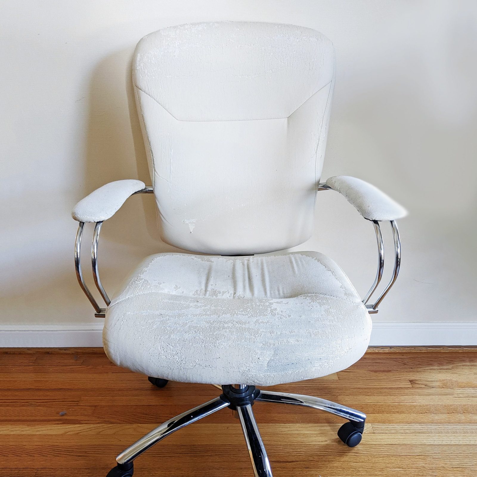 How to Reupholster an Office Chair
