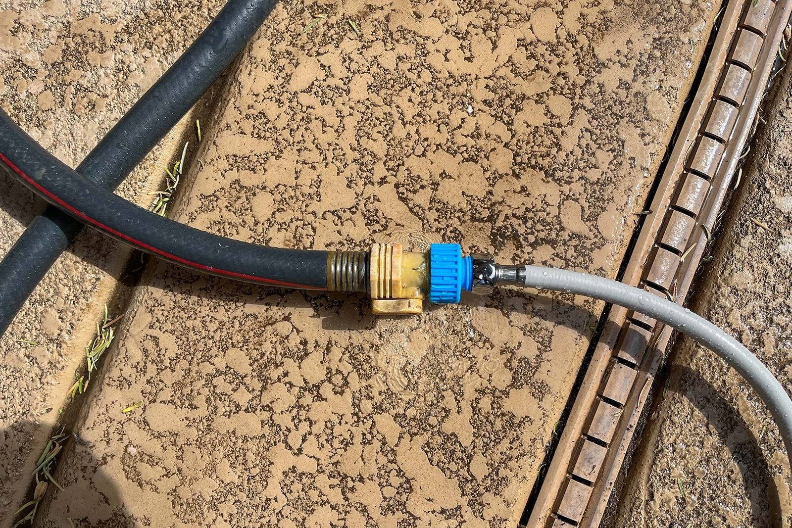 Aquapaw Pipe on ground