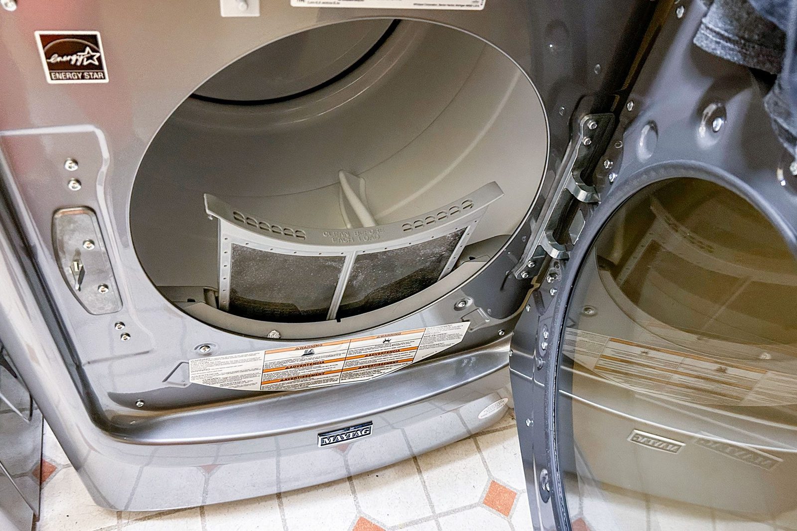 Maytag vs Whirlpool Washer: Which Reigns Supreme?