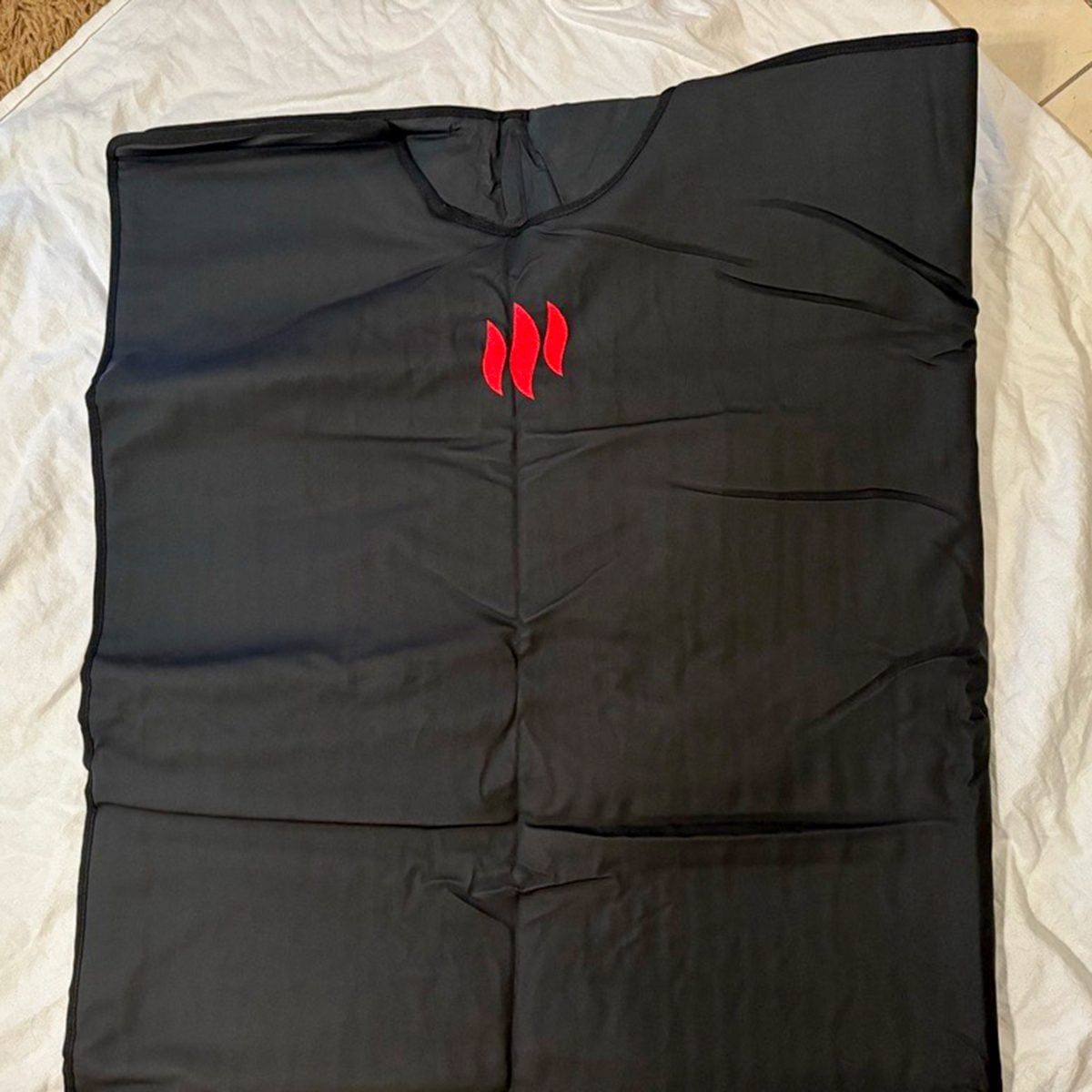We Tried the MiHIGH Sauna Blanket, and It Creates a Relaxing, Warm Cocoon