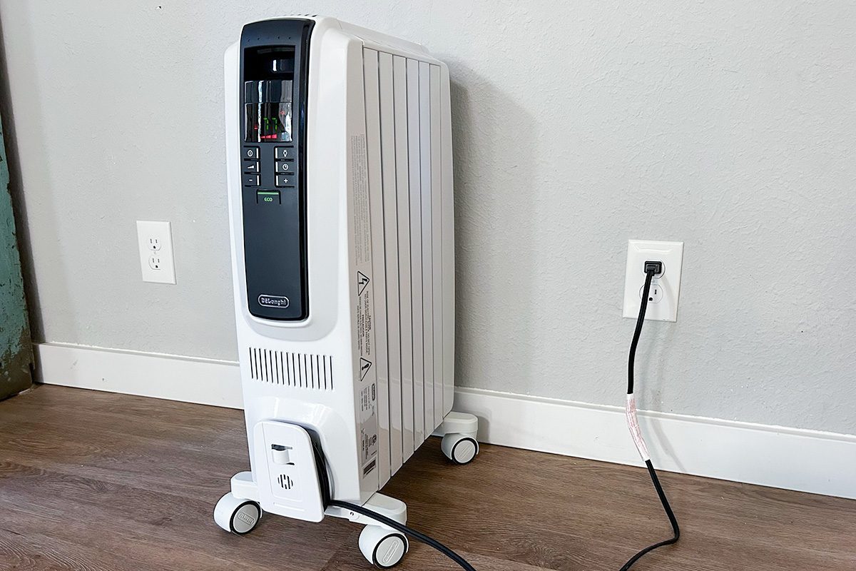 Fhma25 Delonghi Dragon Digital Full Room Radiant Heater Katie Bandurski 01 Ssedit A