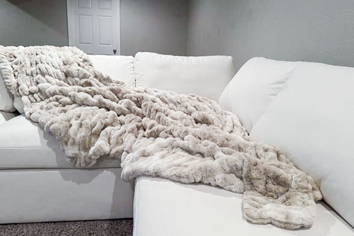 Silk & Snow Review: Is This Mid-Price Bedding and Furniture Brand Worth It?