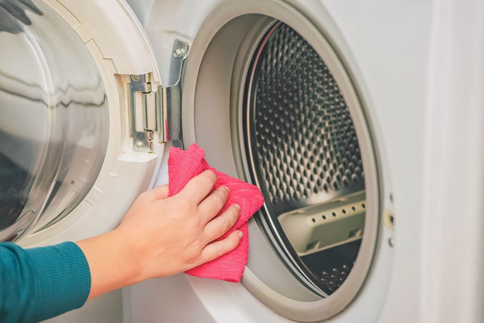 Simple Steps To A Spotless Washing Machine