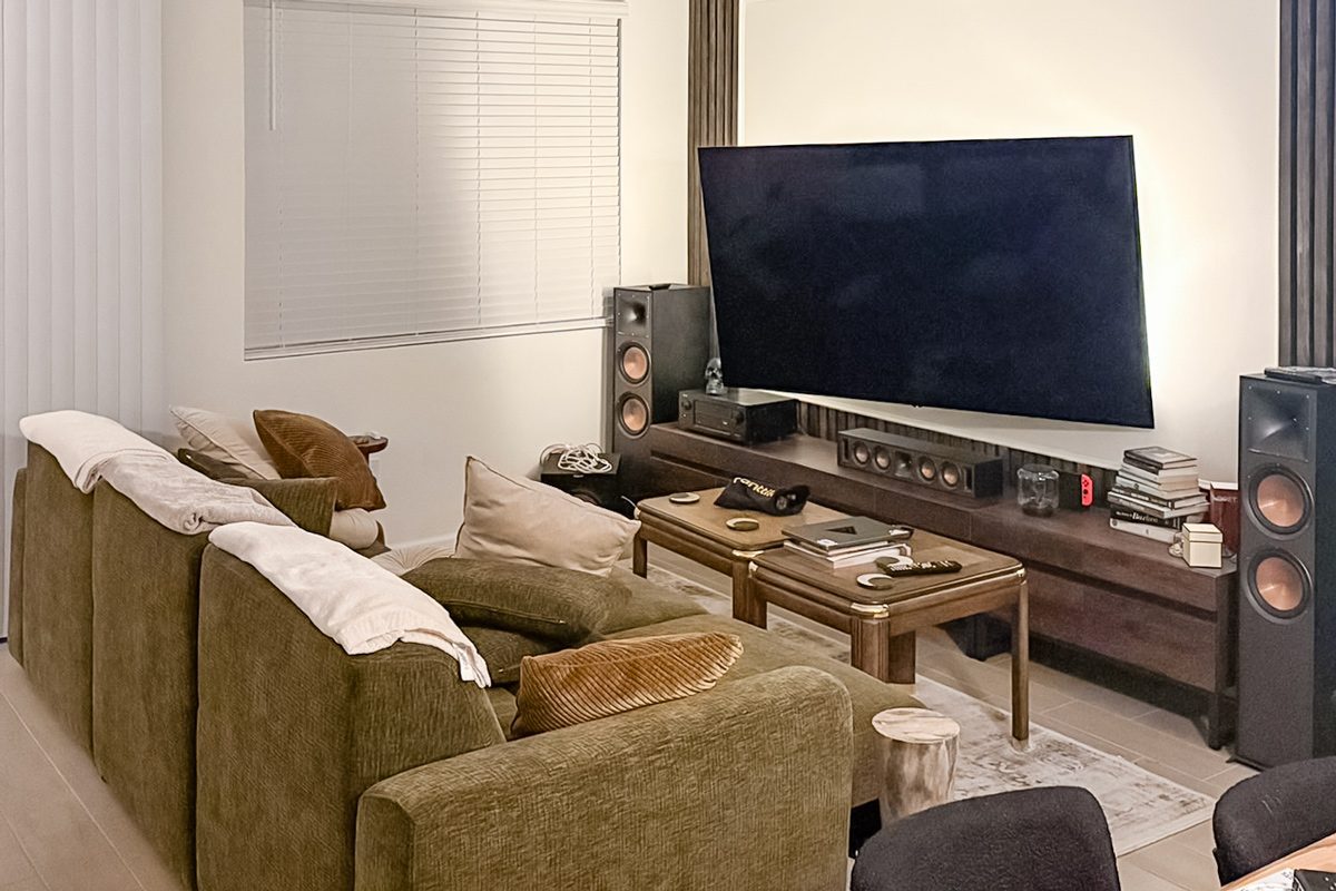 Povison Aurora Power Sleeper Sofa