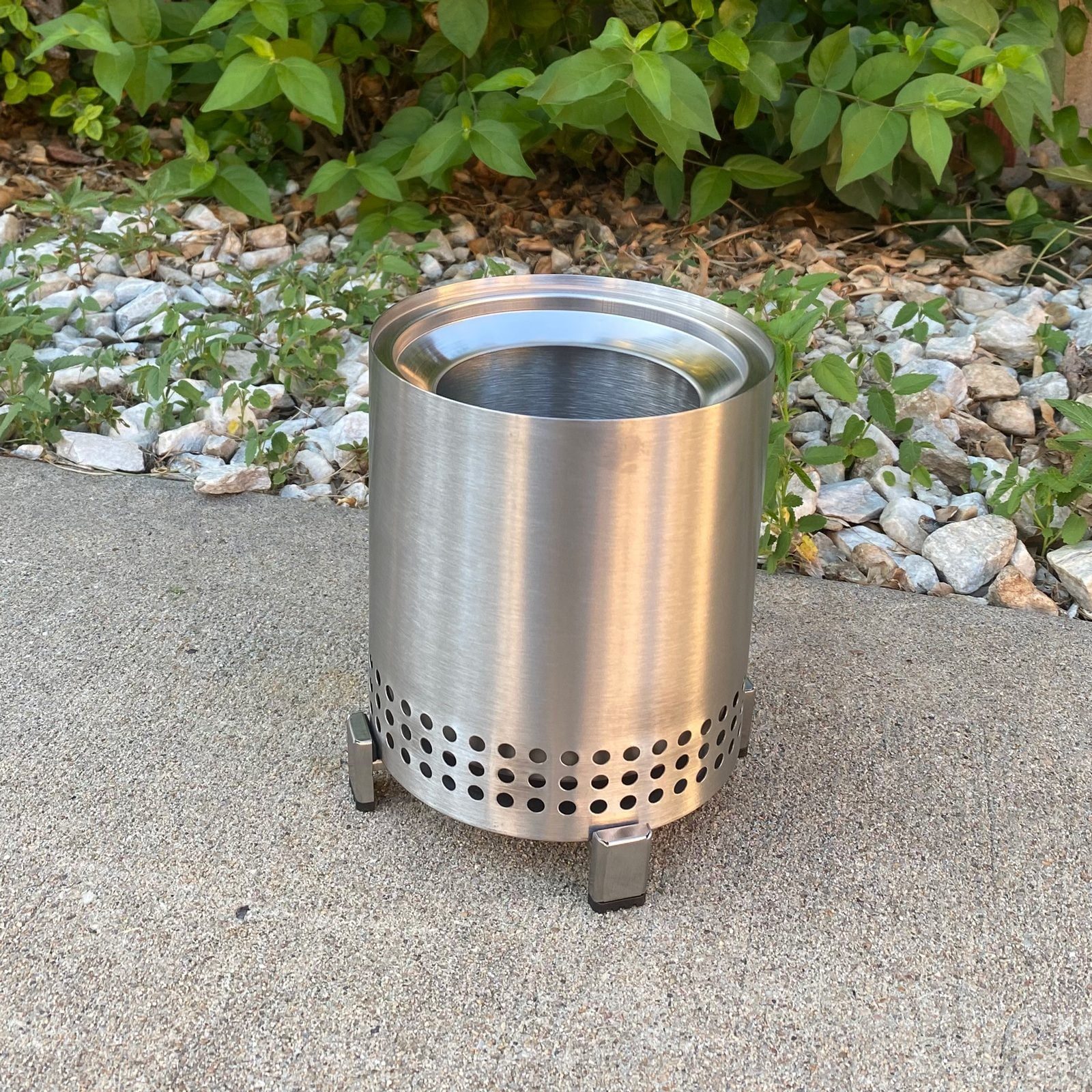 Solo Stove Mesa Review: Elevate Your Outdoors with this Tabletop Fire Pit
