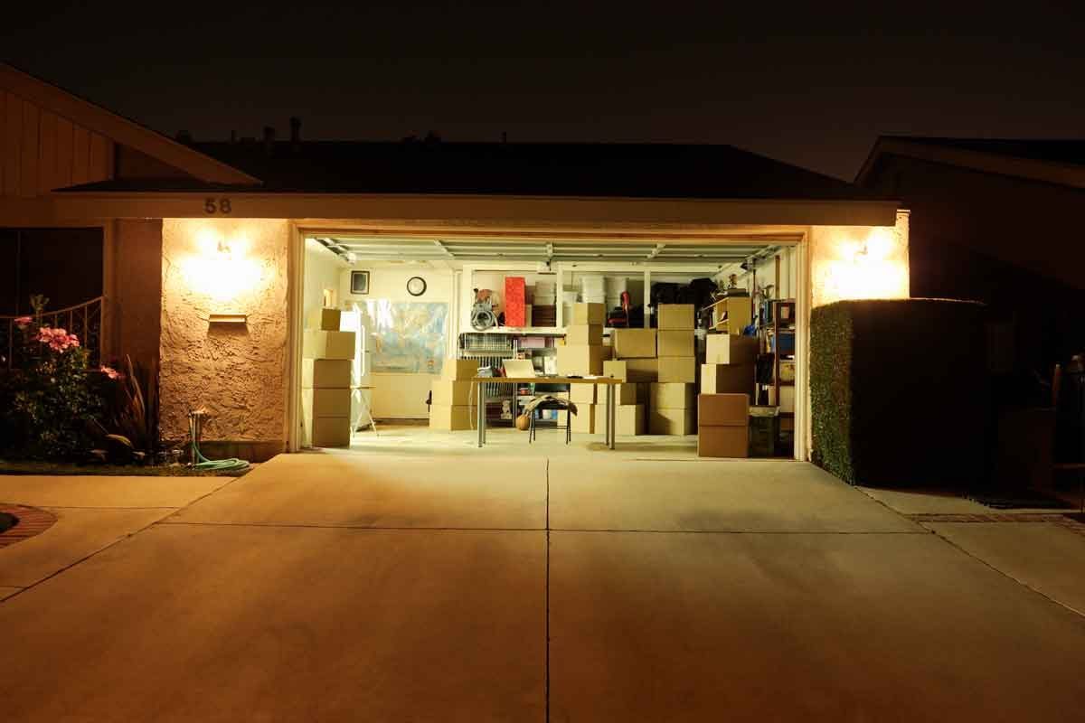 This is Where Bugs Hide in Each Area of Your Home