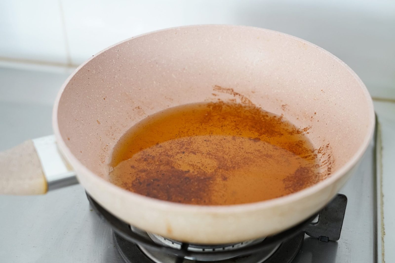 Used cooking oil and leftover cooking oil from frying