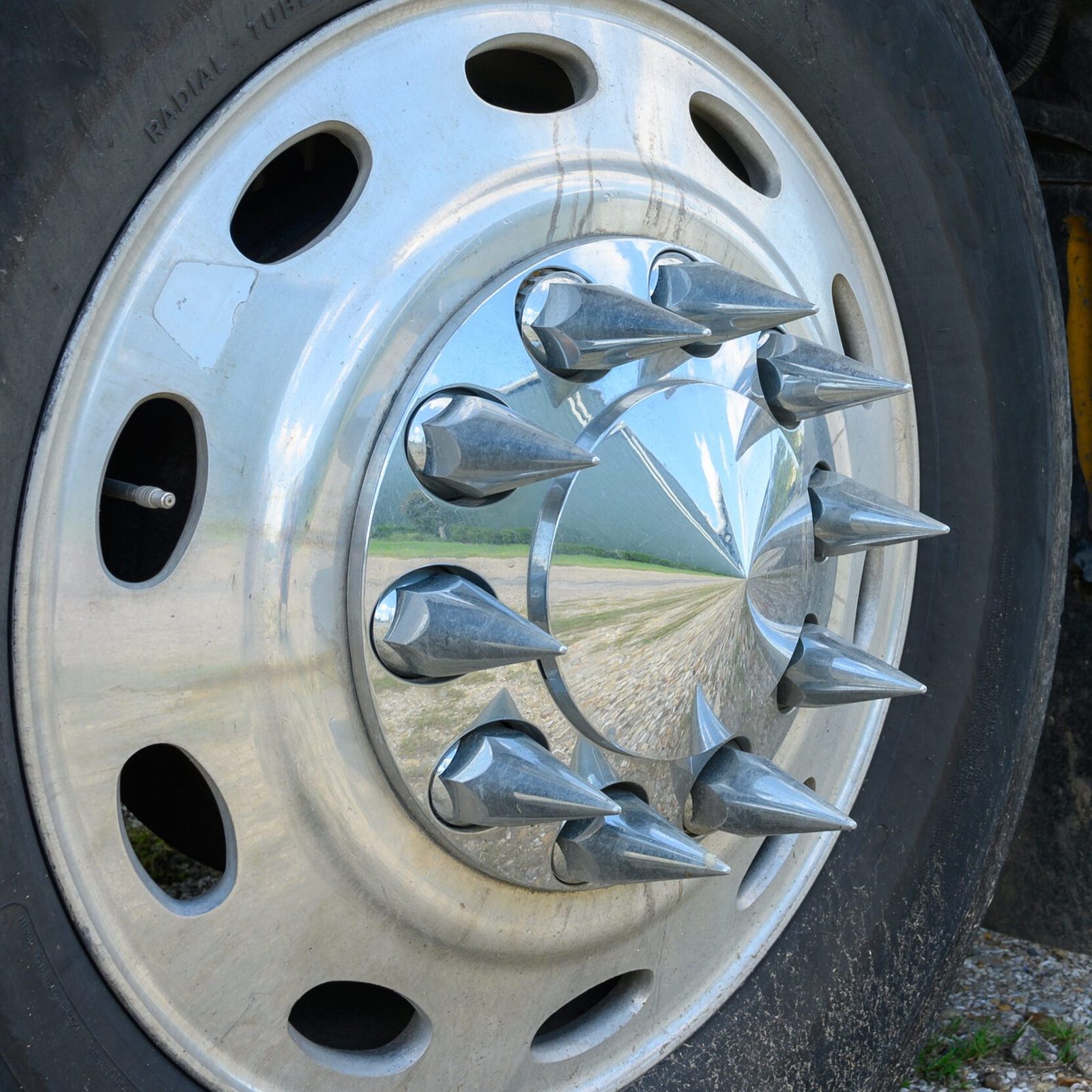 Ever Wonder What Those Long Spikes on Semi-Truck Wheels Are For? Here's the Answer