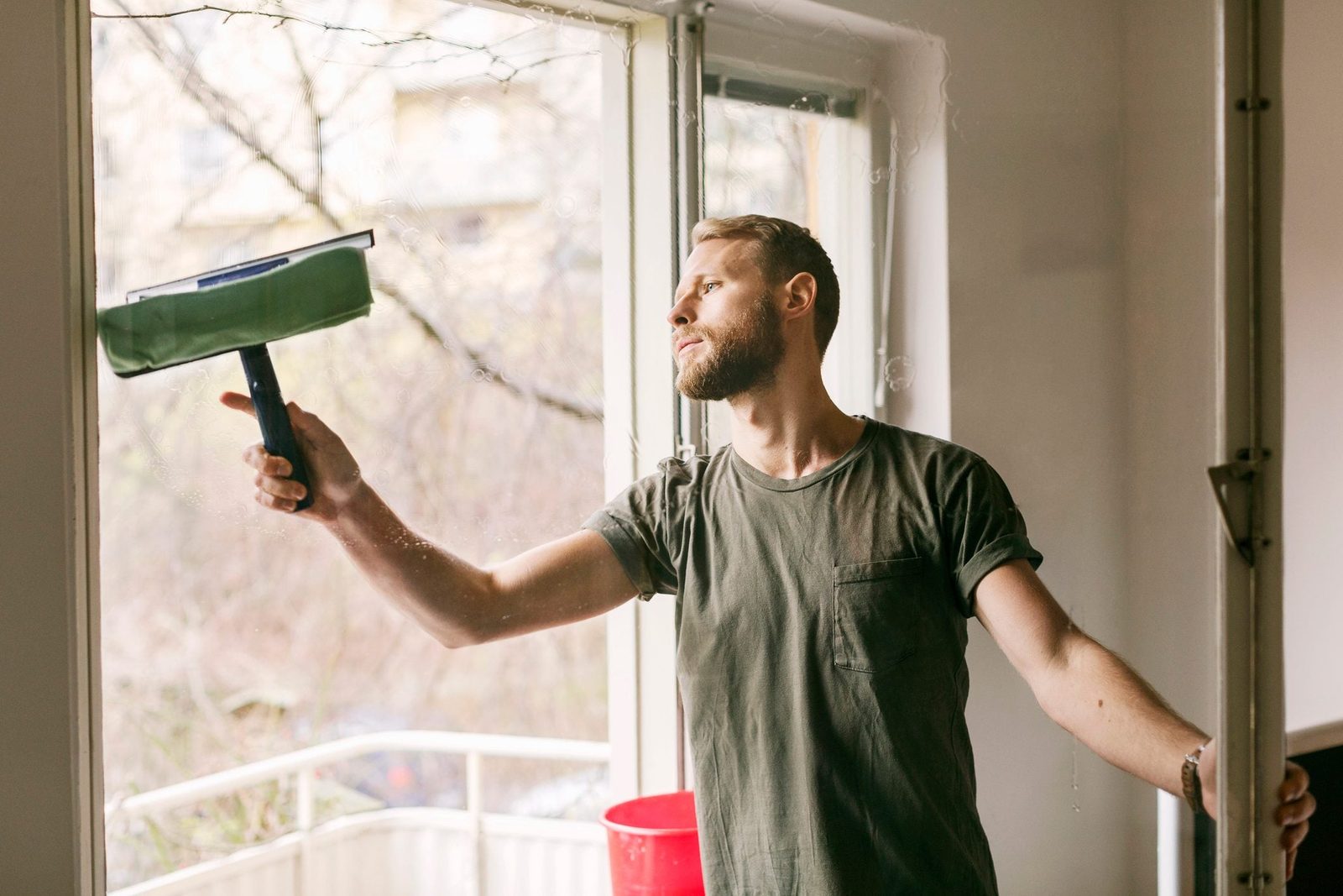 What's the Best (and Worst) Day To Clean Your House?
