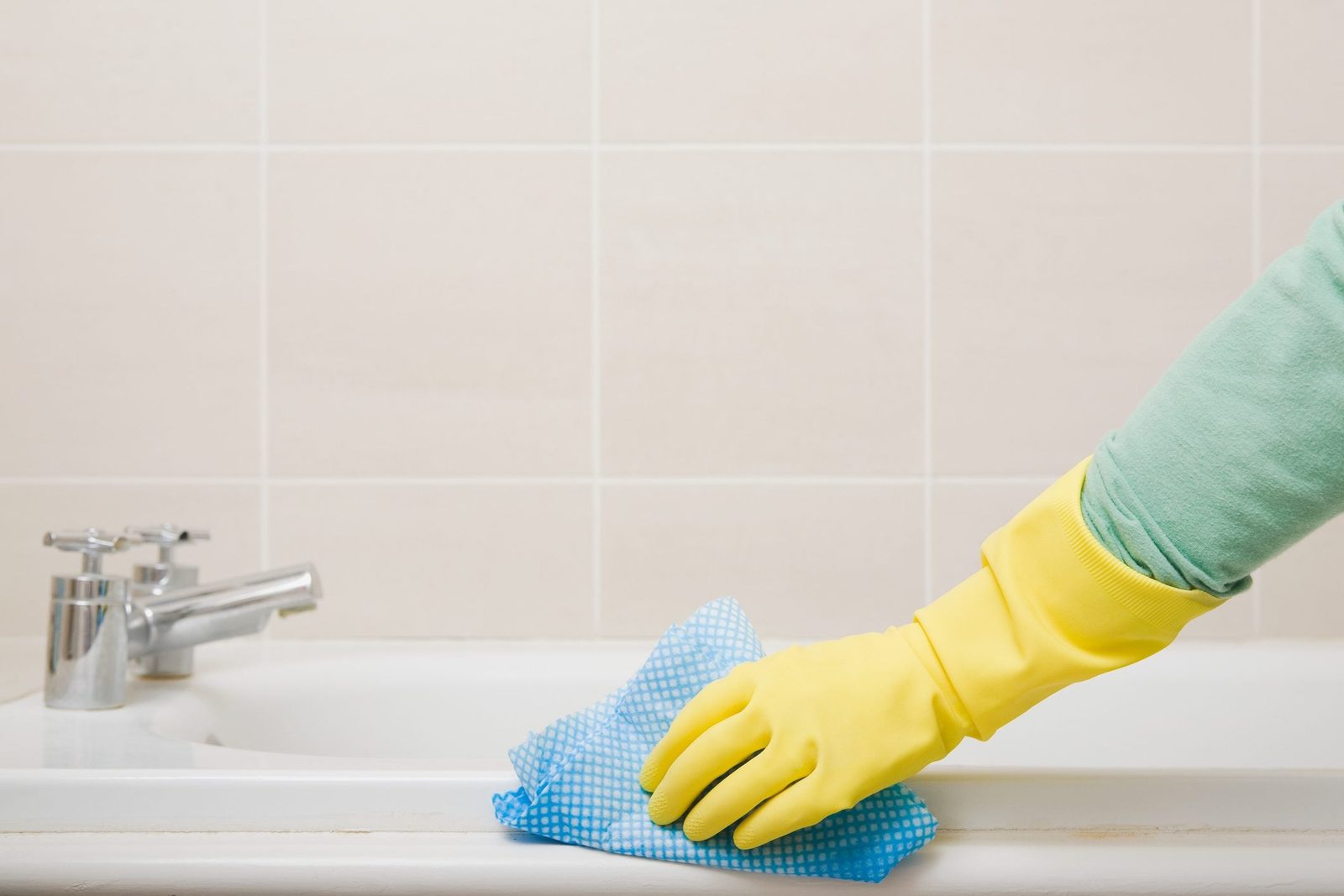 A Full Guide To Bathroom Cleaning