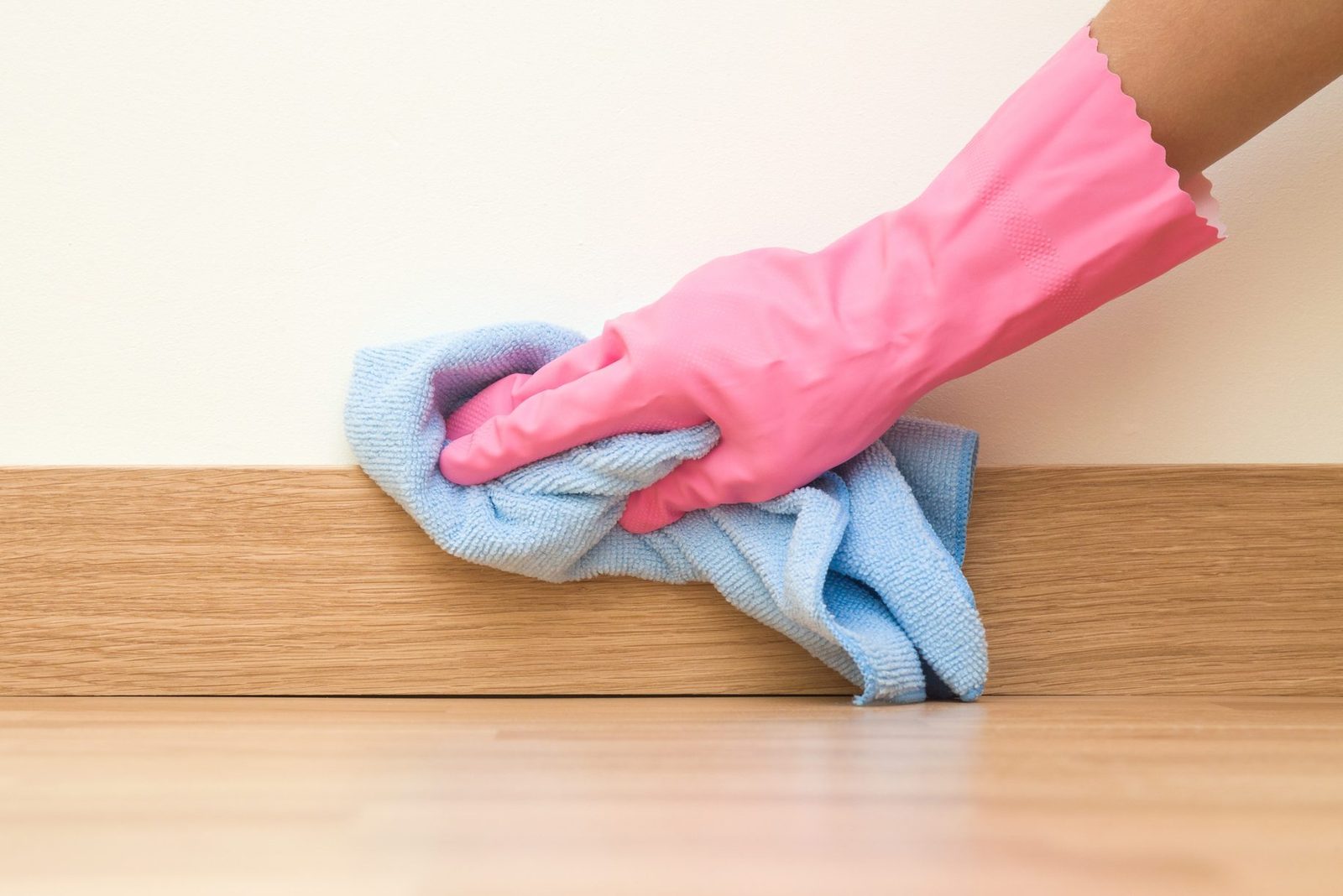 How to Dust Your Home the Right Way