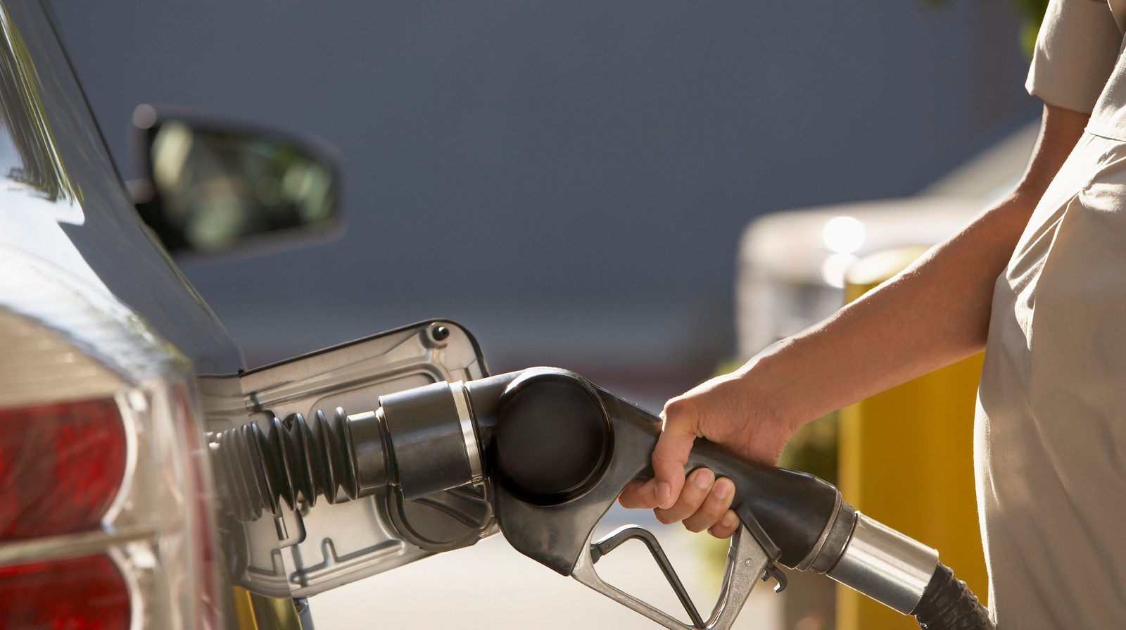 How Do Gas Pumps 'Know' Your Car's Tank Is Full?