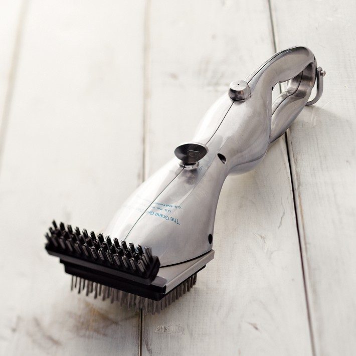 The Grand Grill Daddy Brush Uses Steam to Melt Away Stuck-On Food