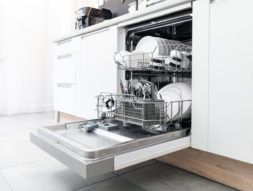 Here's What You Shouldn't Do When Washing The Dishes