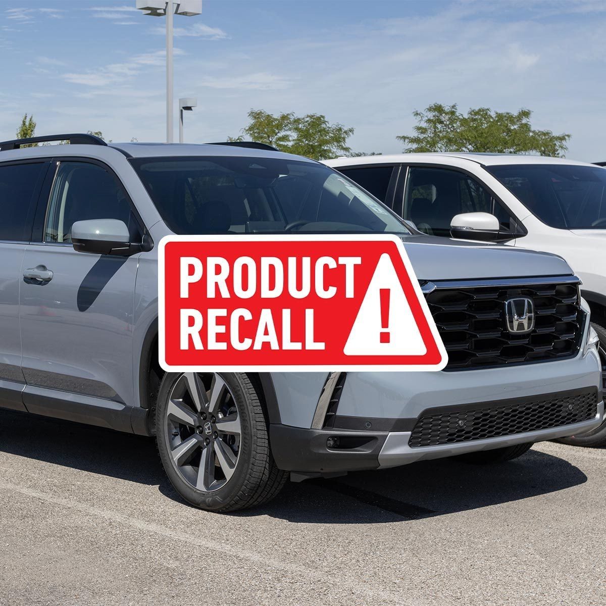 Gray 2023 Honda Pilot SUV in a parking lot