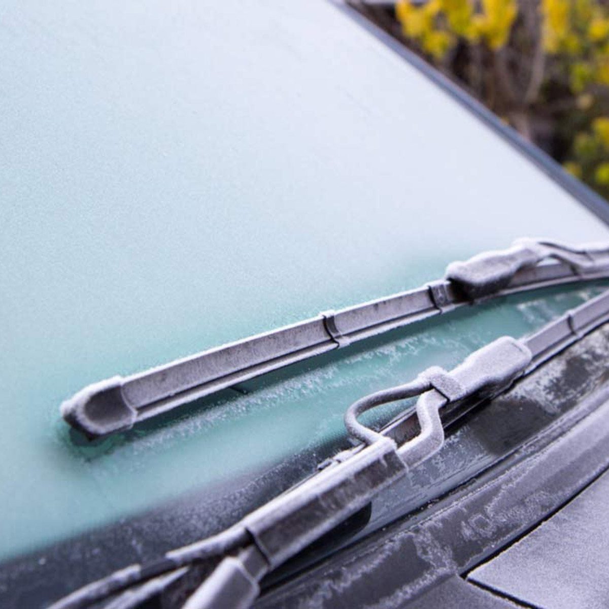 This is the Fastest Way to Defrost and Defog Your Windshield