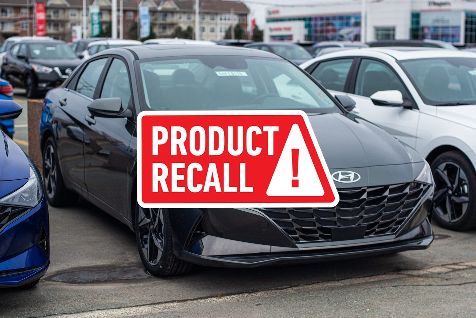 Hyundai elantra with Product Recall sticker