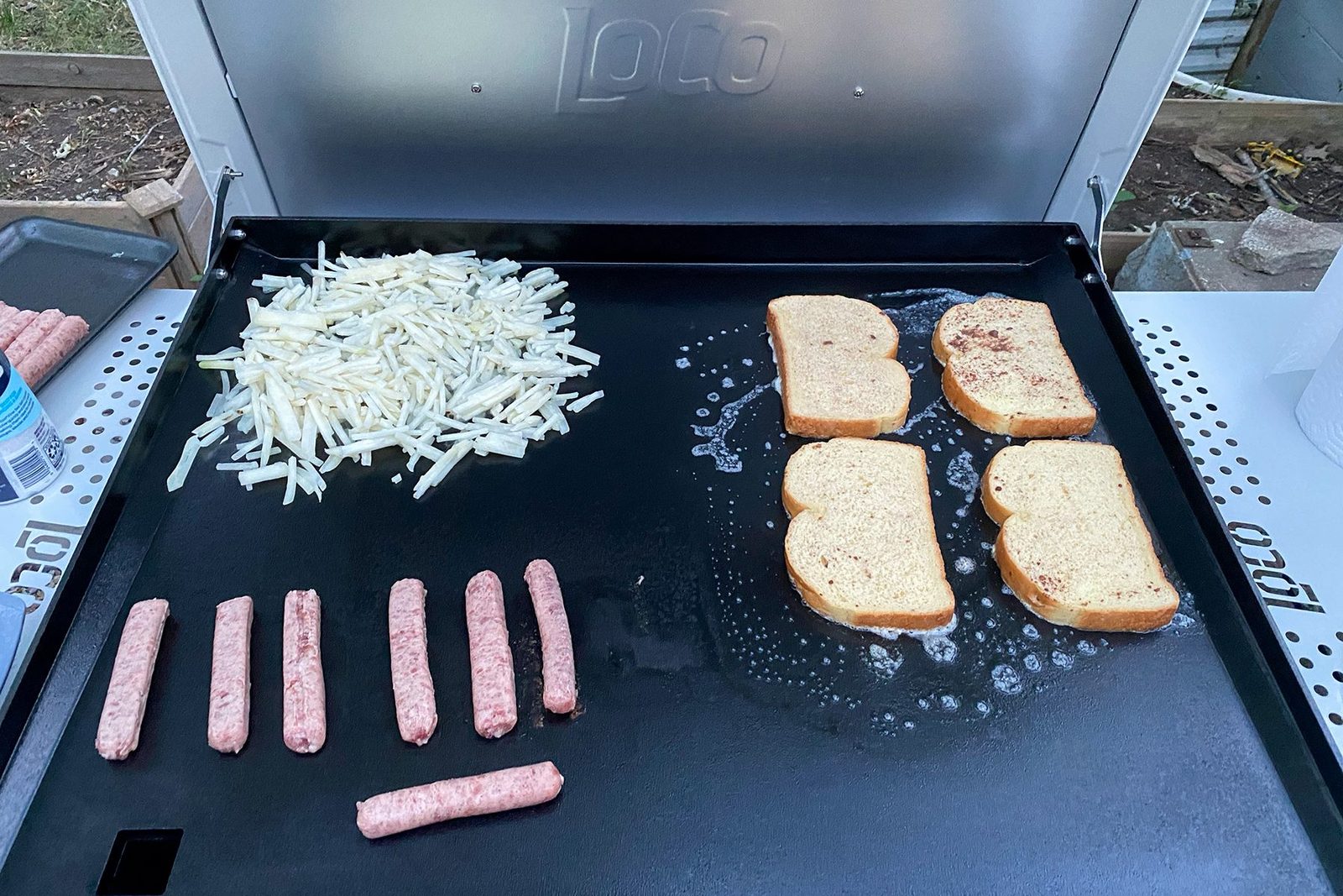 We Tested the LoCo SmartTemp Griddle and Cooking Has Never Been So Easy