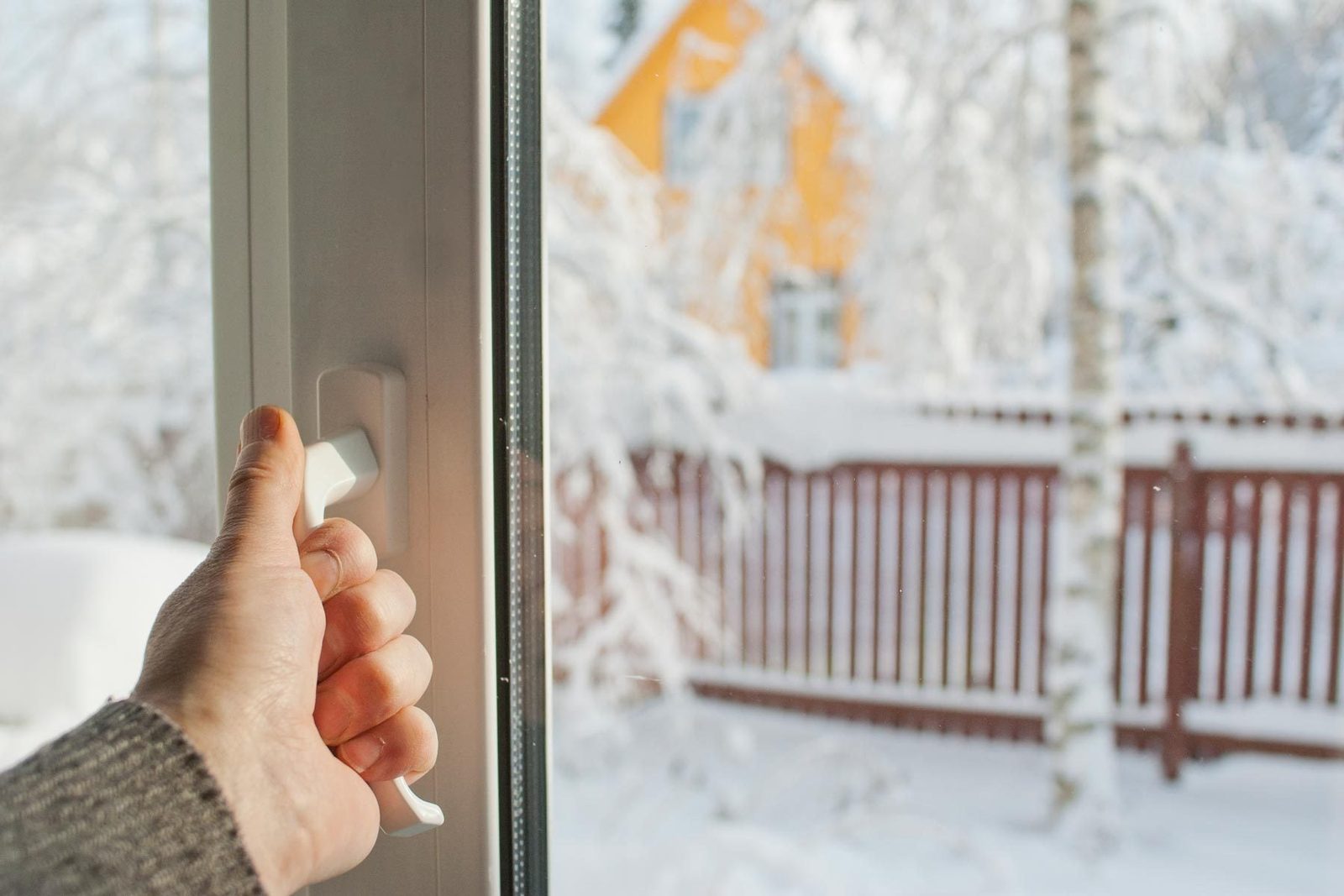 Should You Leave A Window Open In The Winter