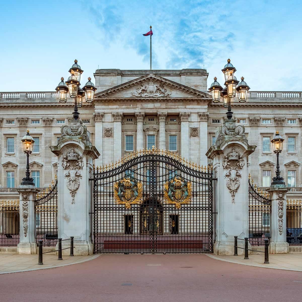 What's the Difference Between a Castle and a Palace