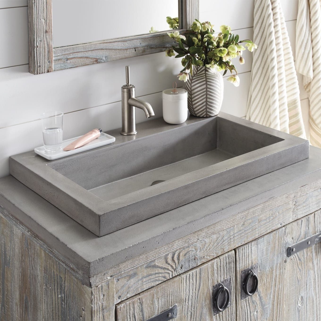 Homeowner's Guide To Drop-In Bathroom Sinks