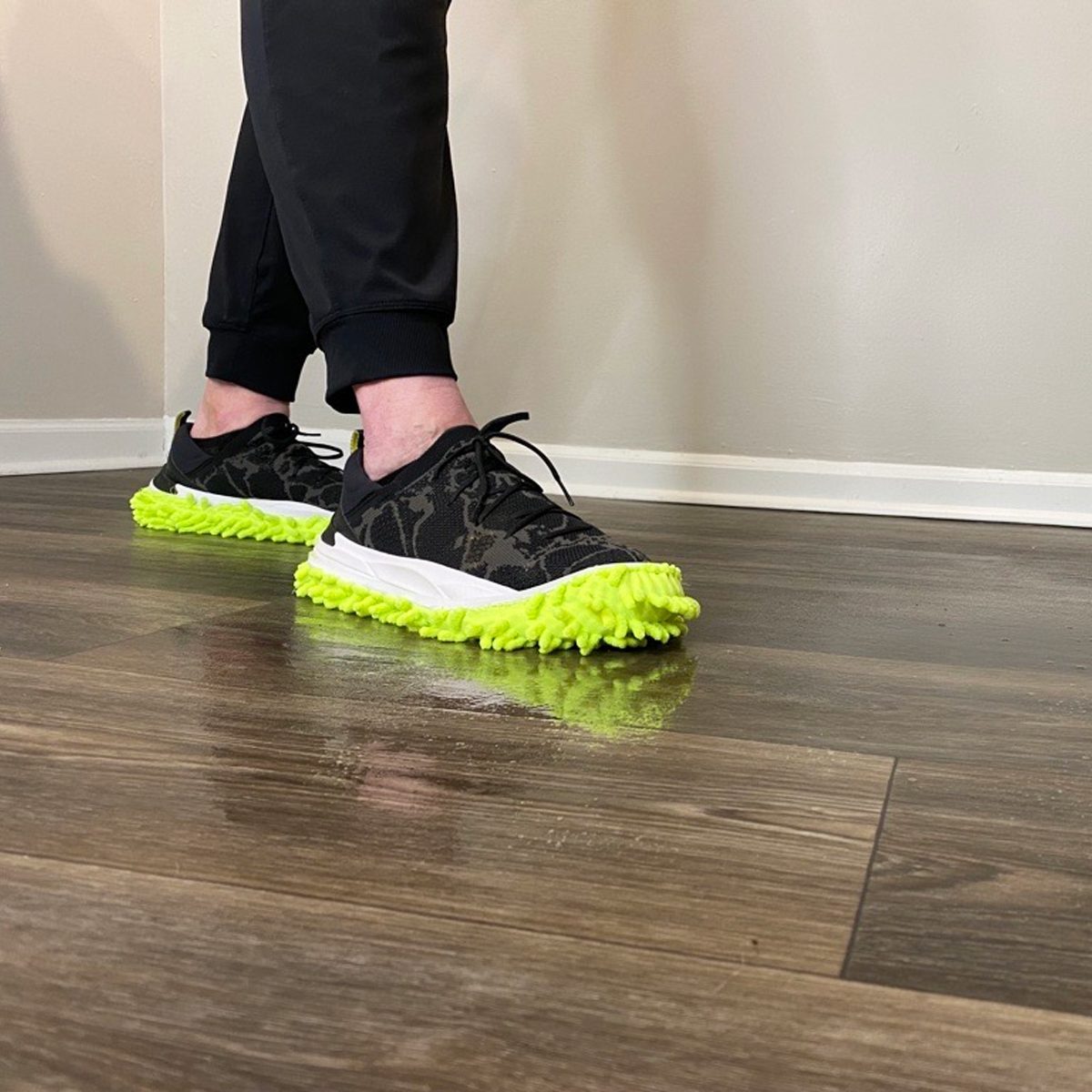 Tested: Amazon's Mop Slippers Turn Walks into Cleaning! (Honest Review)
