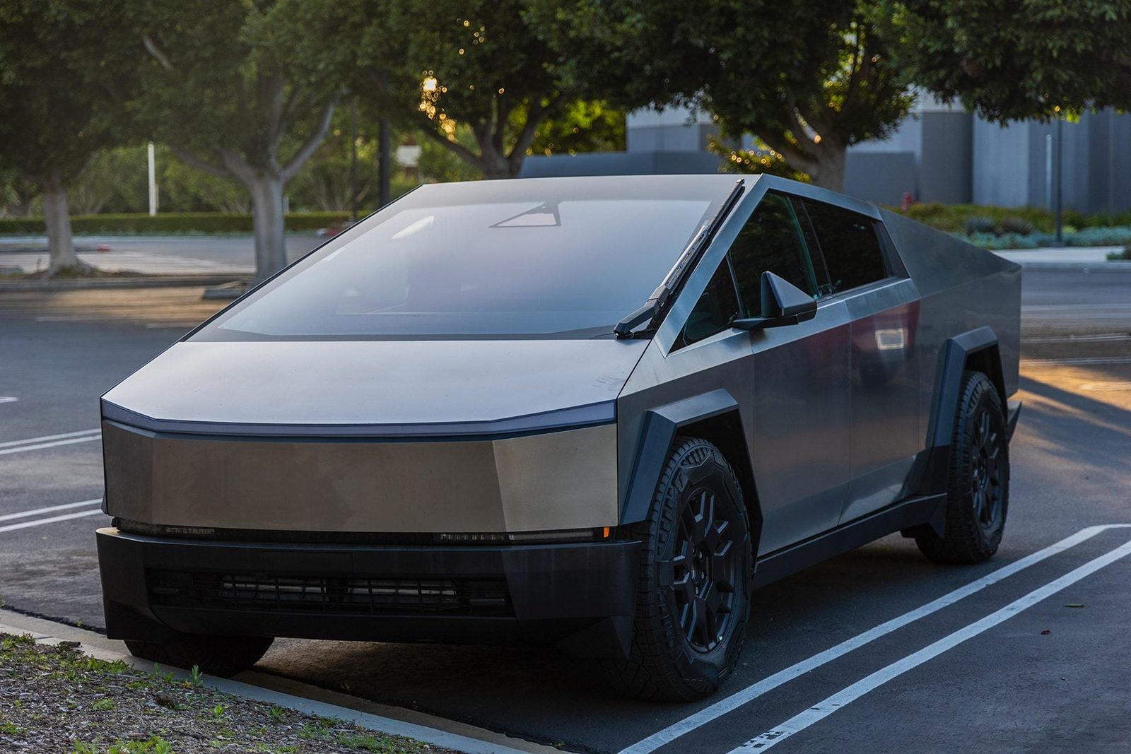 Here's Why Tesla Cybertrucks Are Rusting Despite Being Stainless Steel