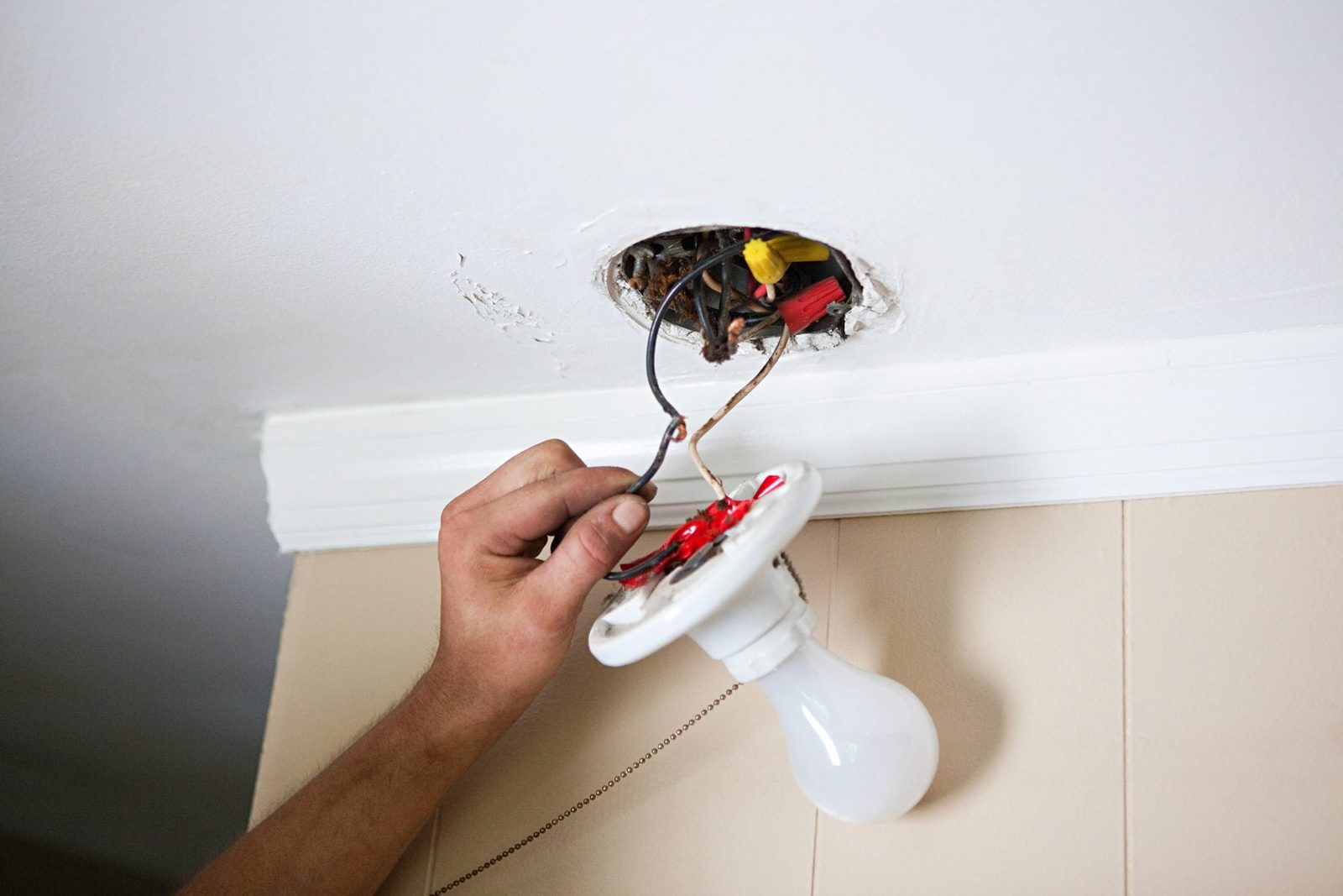 Troubleshooting A Failing Light An Electrician's Guide