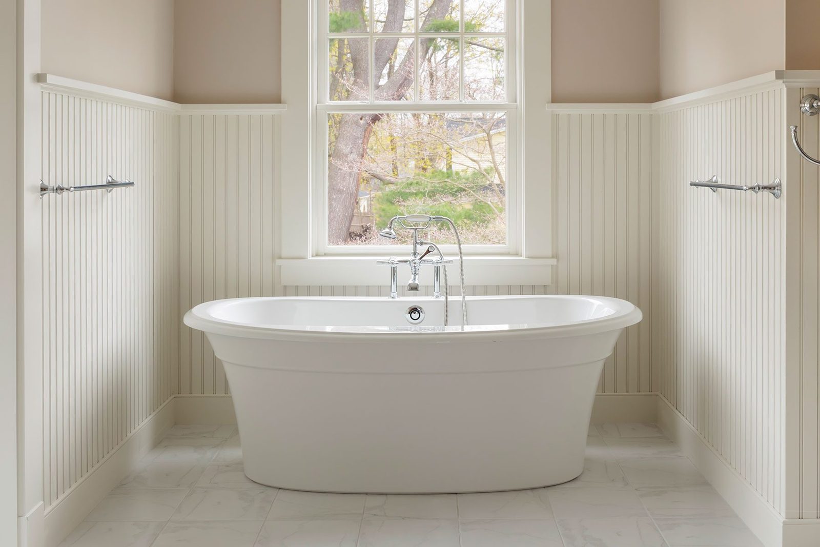 Ultimate Soaking Tubs Buying Guide: Here's Everything You Need to Know