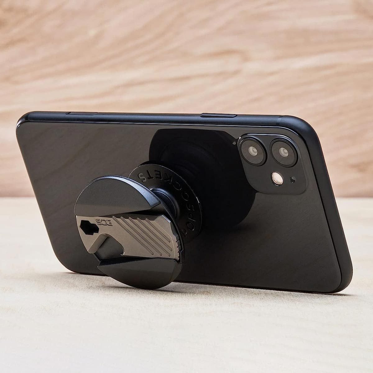 I Tried This Multi-Tool That Stashes on the Back of Your Phone