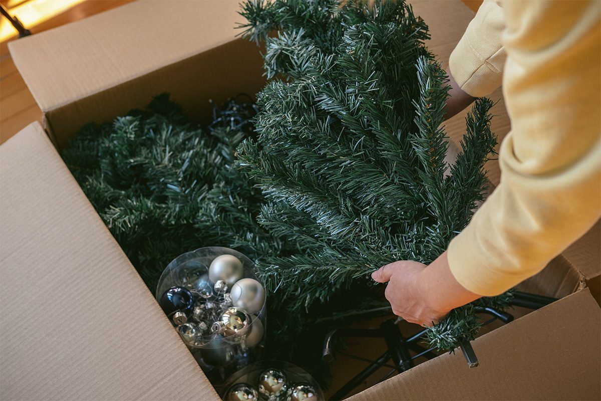 Are Your Seasonal Allergies Acting Up? Your Fake Christmas Tree May Be to Blame