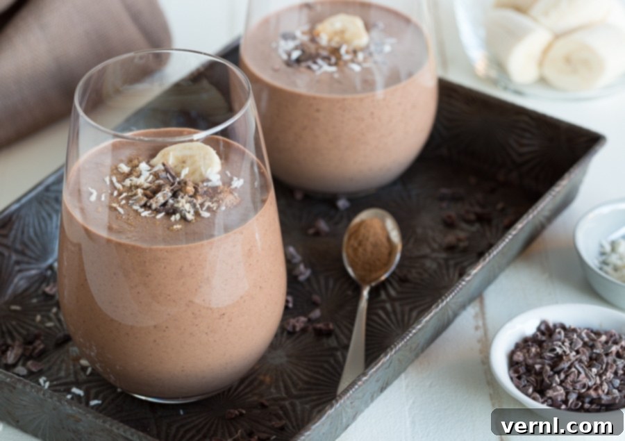Σμούθι Σοκολάτα και Μπανάνα 6 Σοκολατένια smoothies με ψήγματα κακάο.