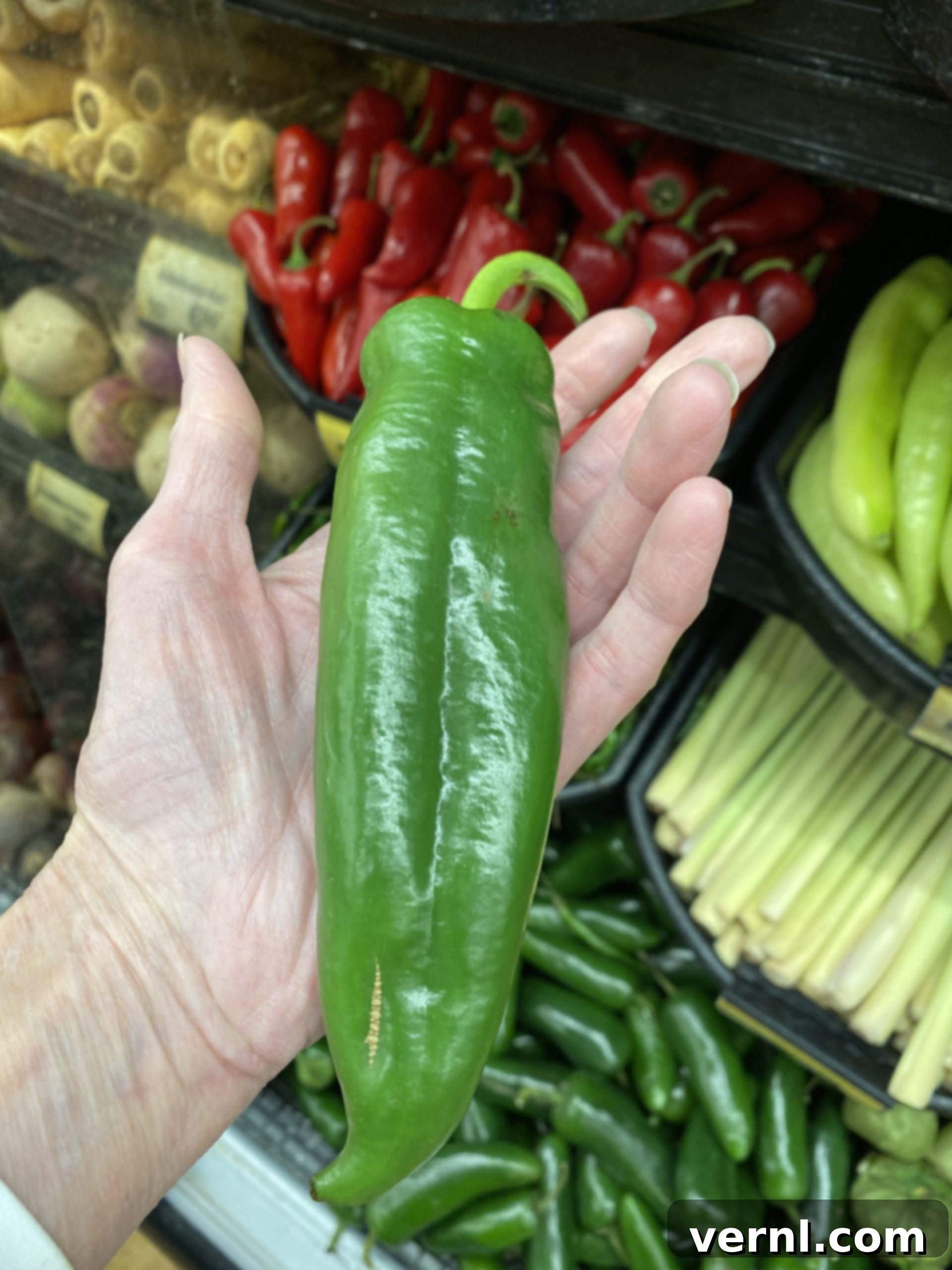 Πράσινη Σάλτσα Εντσιλάδας Τοματίγιο 5 anaheim chili pepper | afoodcentriclife.com