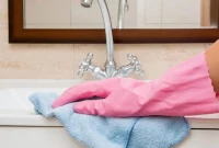 Why Your Cleaning Routine Needs Microfiber Cloths