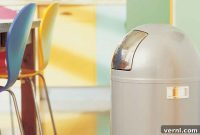 11 Brilliant Hacks to Deodorize Your Trash Can