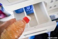 9 Clever Vinegar Hacks for Laundry