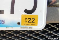 Razor-Score Your License Plate Sticker to Prevent Theft