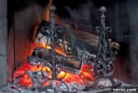 Choosing the Best Fireplace Andirons and Grates