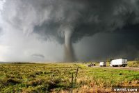 8 Tornado Warning Signs