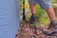 Fiskars Deluxe Weeder: Budget-Friendly and Back-Saving