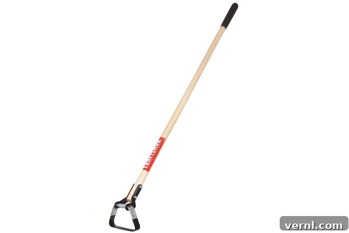 Mastering Your Garden Picking the Right Hoe 3 Scuffle Hoe for Efficient Weeding with Push-Pull Motion
