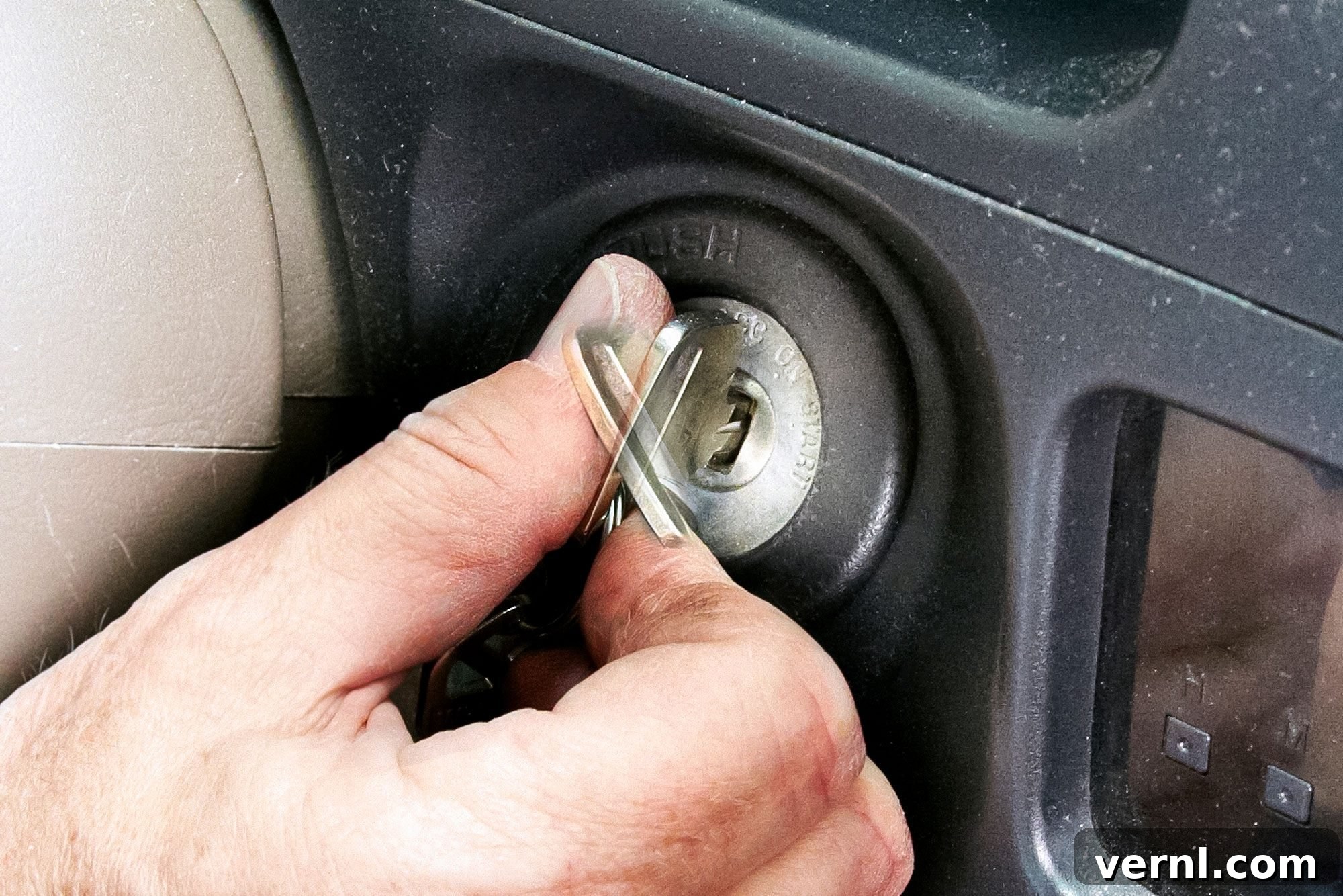 Araba Çalışmıyorsa Panik Yok: İlk Müdahale Rehberi 3 starting the car by turning the key