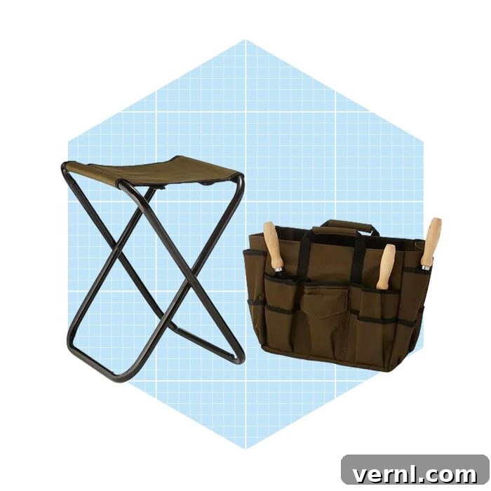 Sırtınızı Düşünen Bahçe Yardımcısı: Oturaklı Alet Çantası 2 The Gardener’s Tool Seat in action, showing its dual functionality as a stool and tool bag