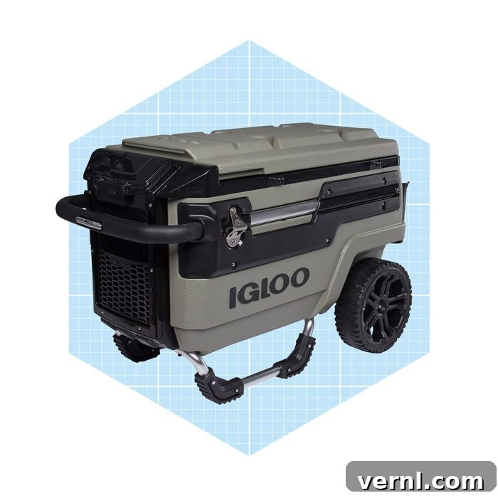 Igloo Trailmate Journey Soğutucu: Yazın Tüm İhtiyaçlarınıza Serin Çözüm 5 Igloo Trailmate Journey 70 Qt Cooler available for purchase, highlighting its superior features and design